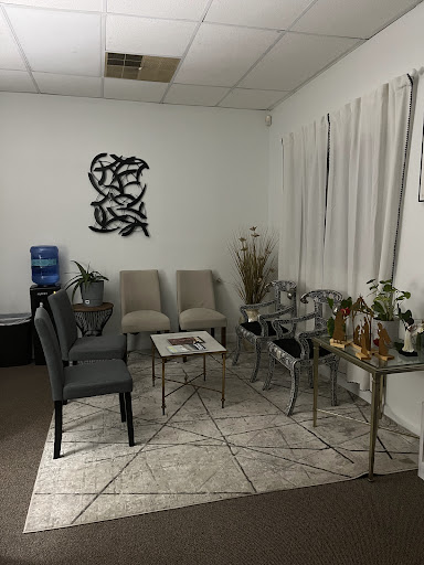Skyn Chic Esthetics and Spa