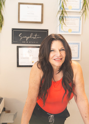 Simplistica Skin Studio