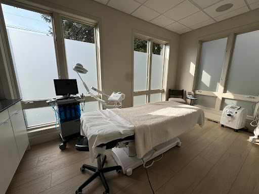 RegenCen: Dr. Gustav Lo, MD