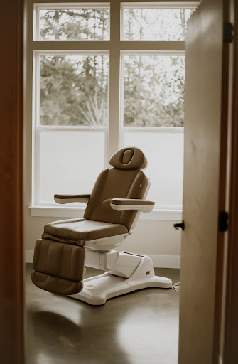 Renew Aesthetics and Regenerative Medicine