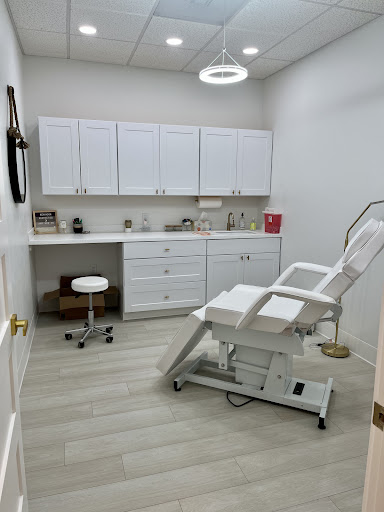LUXUS Aesthetics Happy Valley Oregon