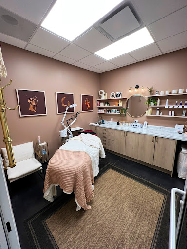FACE Esthetics & Beauty Studio