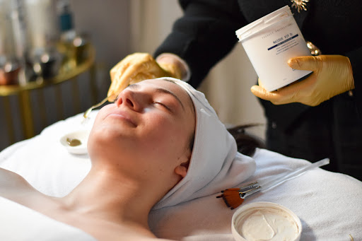 Cheeks Luxury Skin Clinic