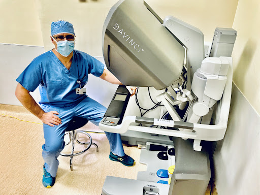 Dr. Marius Calin M.D. F.A.C.S. F.A.S.M.B.S. M.B.S - F.P.D A.B.O.M